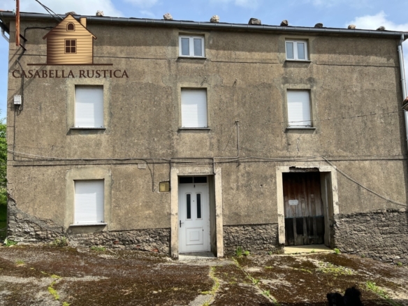 Casa con finca (ref:208)