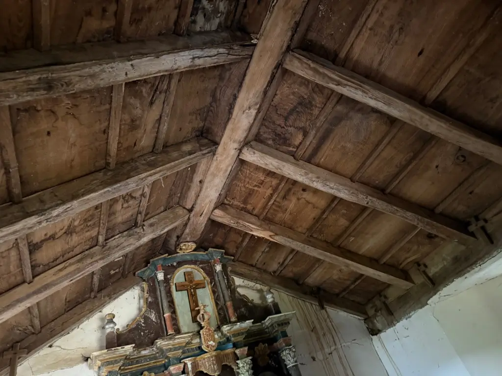 Casa de piedra con gran hórreo (ref: 249)