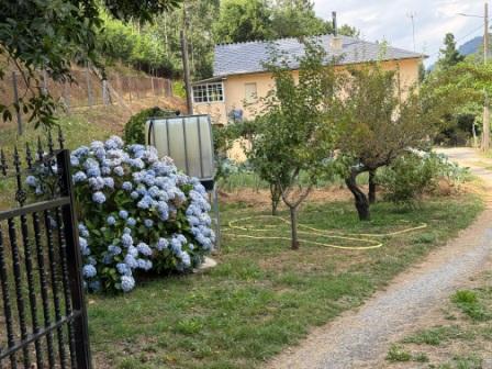 Precioso chalet con 2 viviendas (ref: 250)