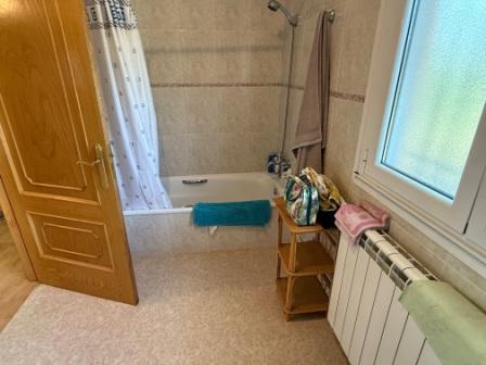 Precioso chalet con 2 viviendas (ref: 250)