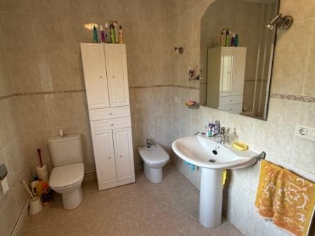 Precioso chalet con 2 viviendas (ref: 250)