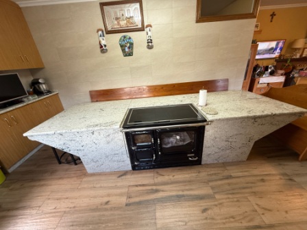 Precioso chalet con 2 viviendas (ref: 250)