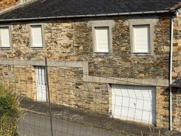 Casa de piedra para entrar a vivir (ref: 252)