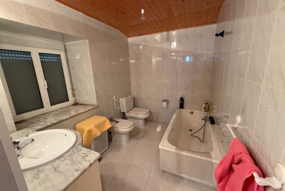 Casa de piedra para entrar a vivir (ref: 252)