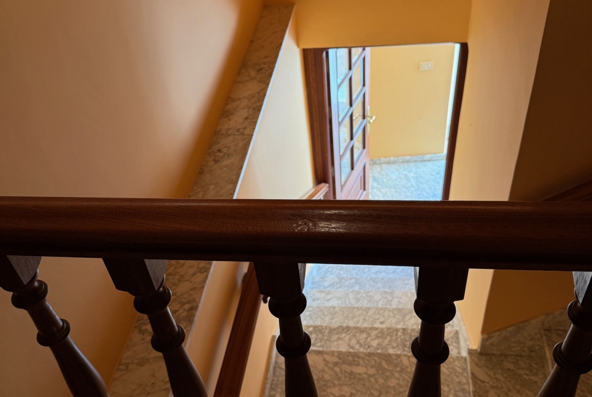 Casa de piedra para entrar a vivir (ref: 252)