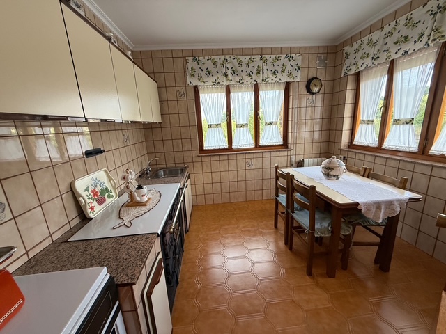 Preciosa casa de piedra en Los Oscos (ref: 253)